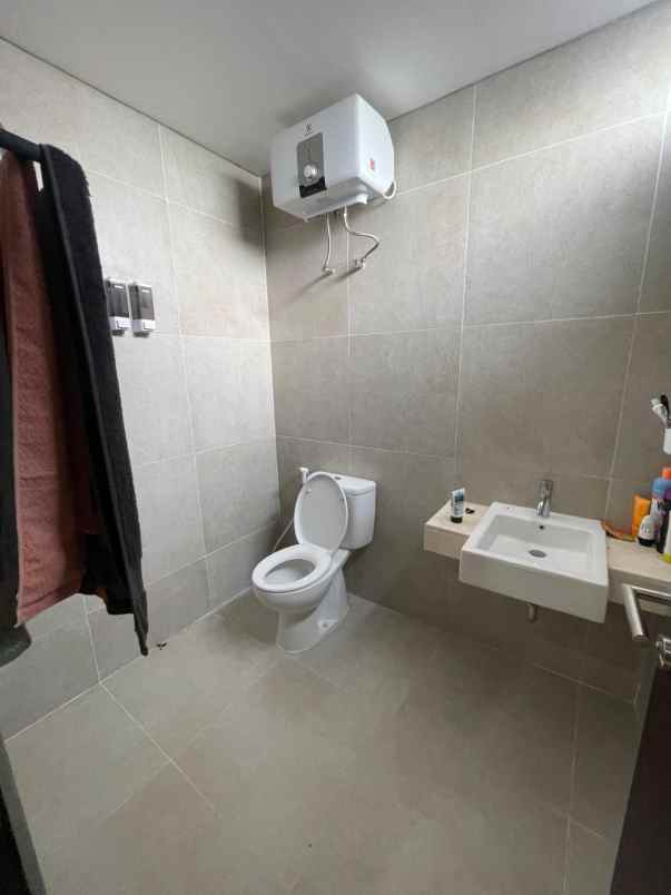 dijual rumah taman dayu