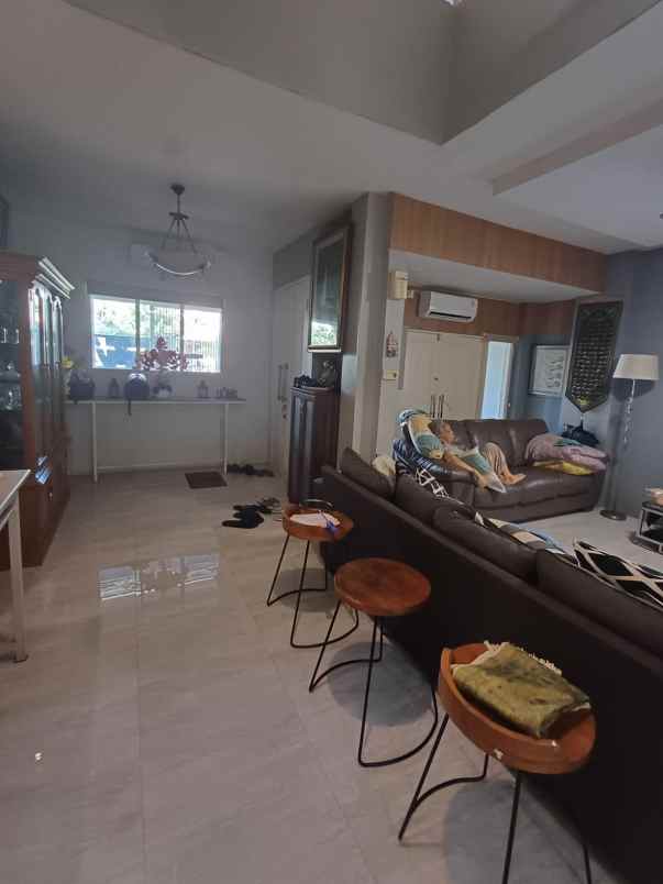 dijual rumah taman harapan baru