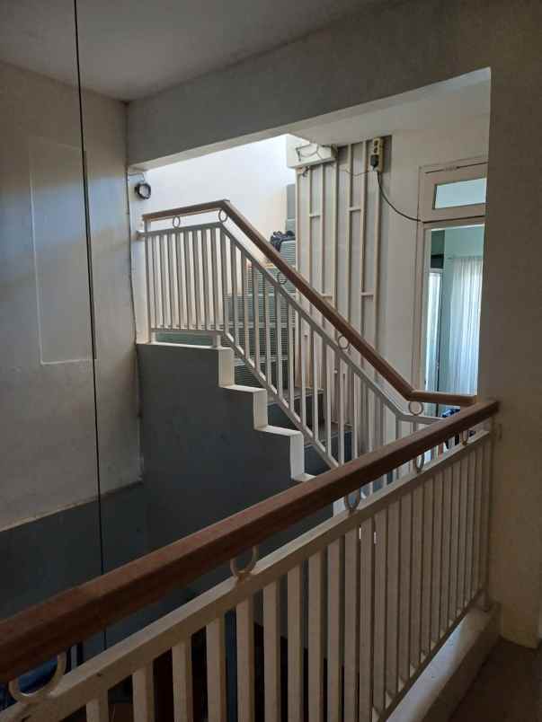 dijual rumah taman harapan baru