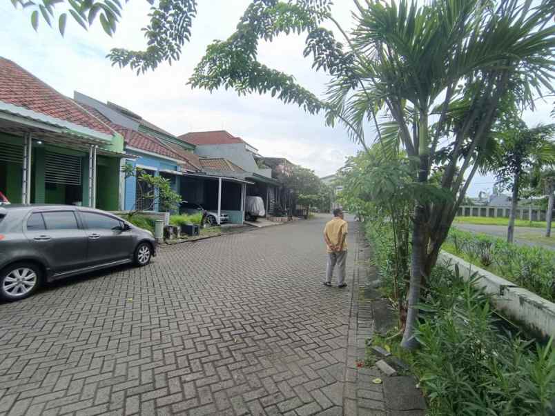 dijual rumah taman indah sepanjang