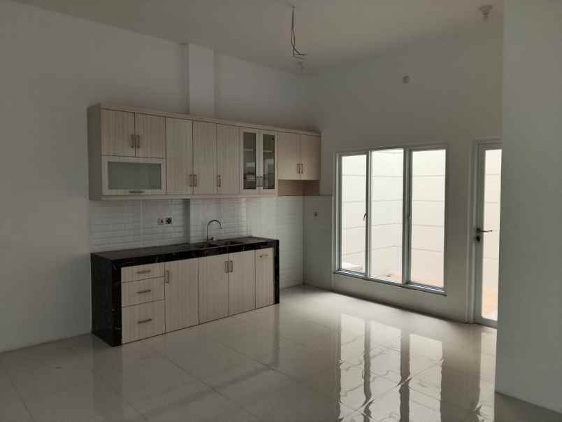 dijual rumah taman malaka pondok kelapa