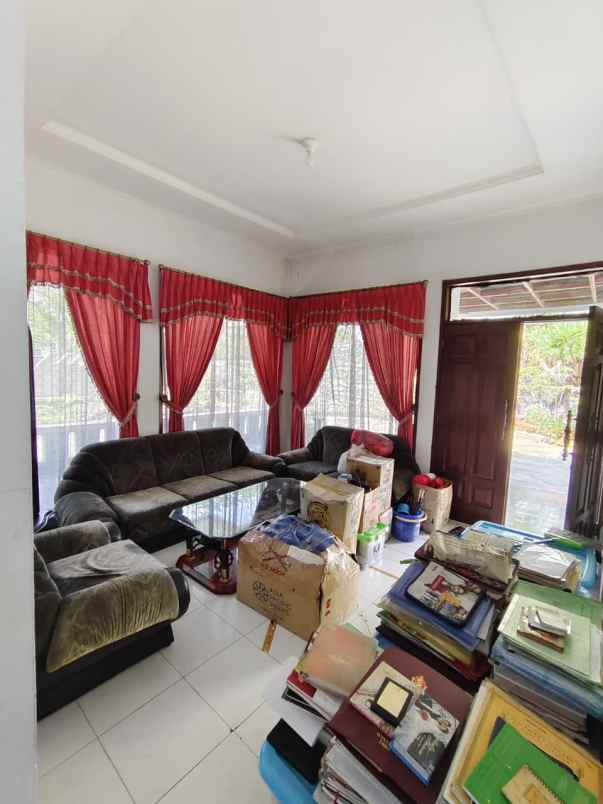 dijual rumah taman pondok indah
