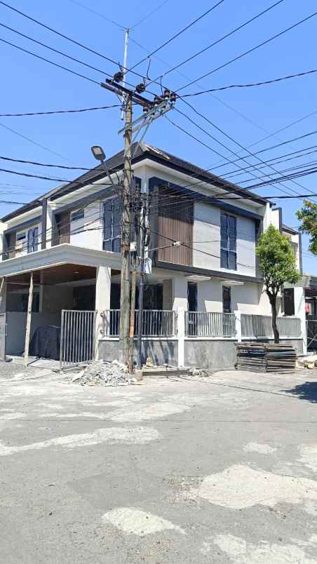 dijual rumah taman pondok indah