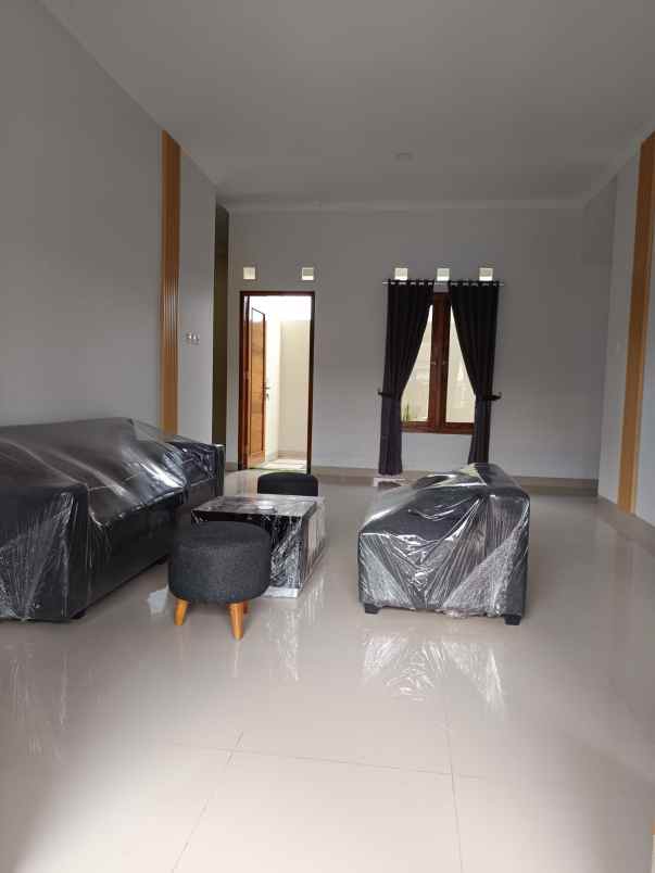 dijual rumah tamanmartani kalasan sleman