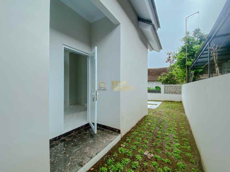 dijual rumah tamanmartani kec kalasan