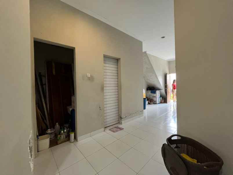 dijual rumah tambakan sinduharjo