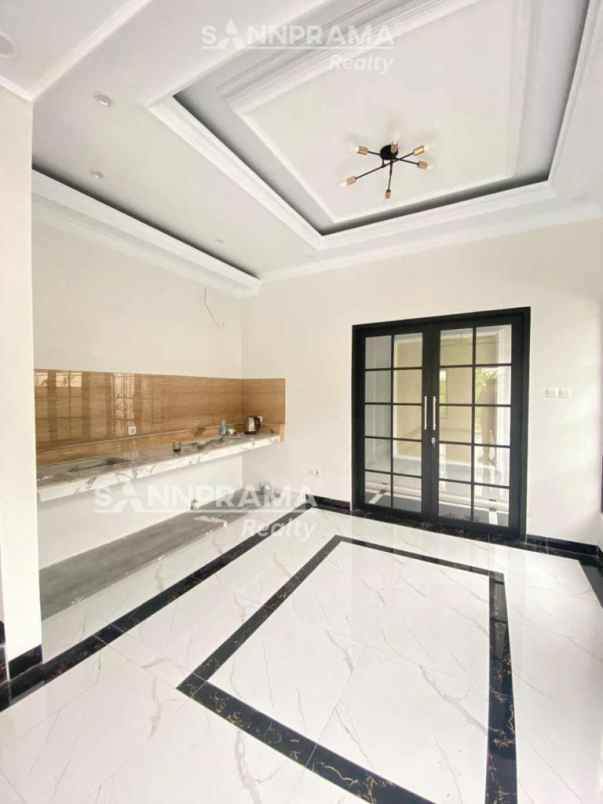 dijual rumah tanah baru