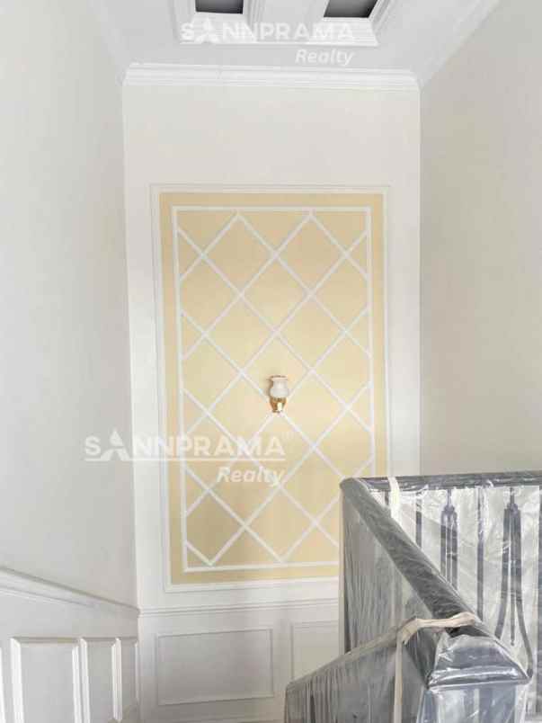 dijual rumah tanah baru