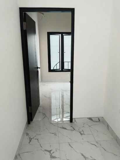 dijual rumah tenggilis mejoyo