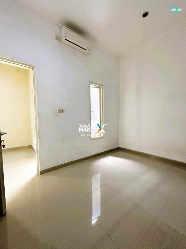 dijual rumah tenggilis timur