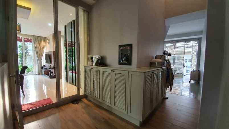 dijual rumah the mansion pakuwon indah surabaya