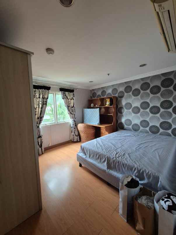 dijual rumah the villas moi kelapa gading