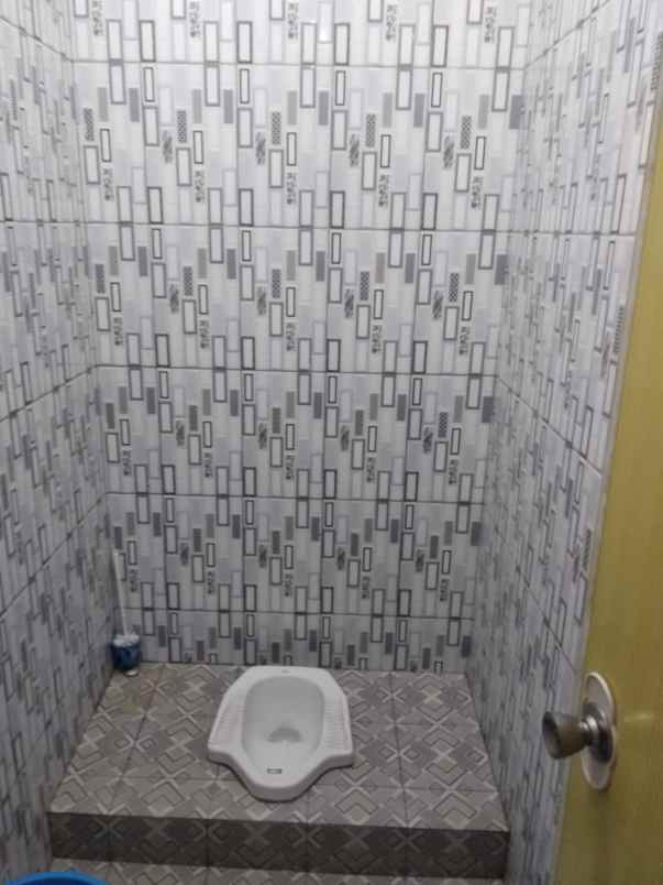 dijual rumah tingkat dicipinang muara jaktim