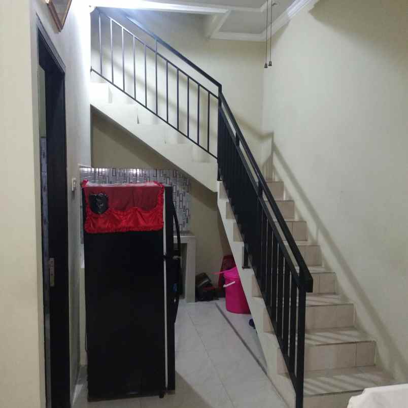 dijual rumah tingkat dicipinang muara jaktim