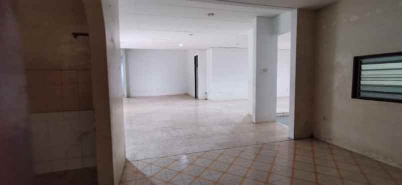 dijual rumah tomang jakarta barat