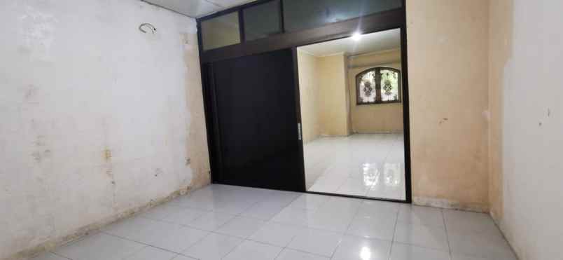 dijual rumah tomang jakarta barat