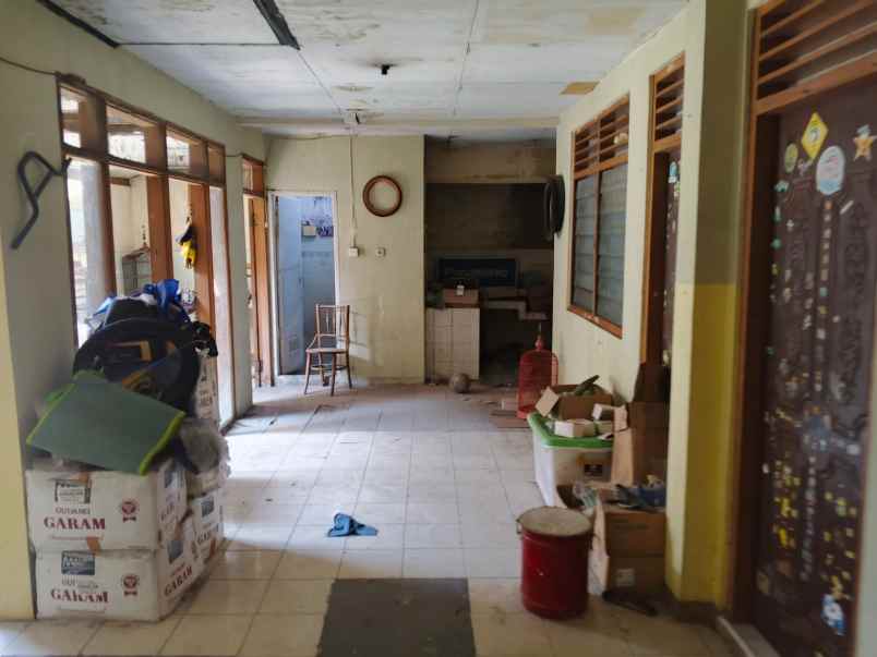 dijual rumah tua di tanjung duren jakarta barat