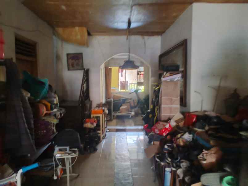 dijual rumah tua di tanjung duren jakarta barat