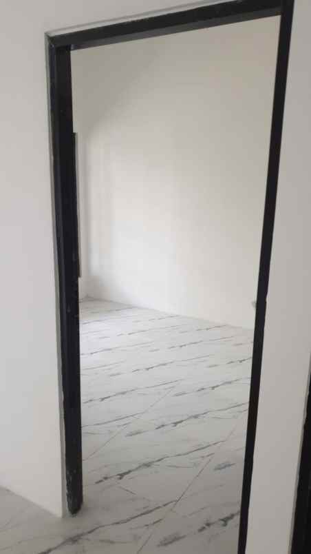 dijual rumah twr