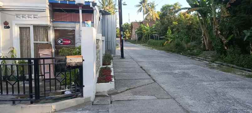 dijual rumah umy