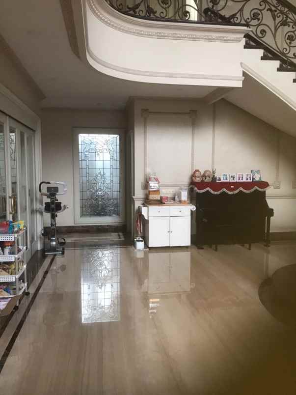 dijual rumah vbr 2 pakuwon indah