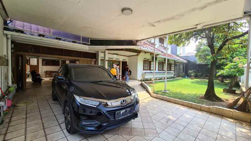 dijual rumah vila delima