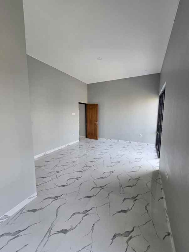 dijual rumah villa indah permai golden