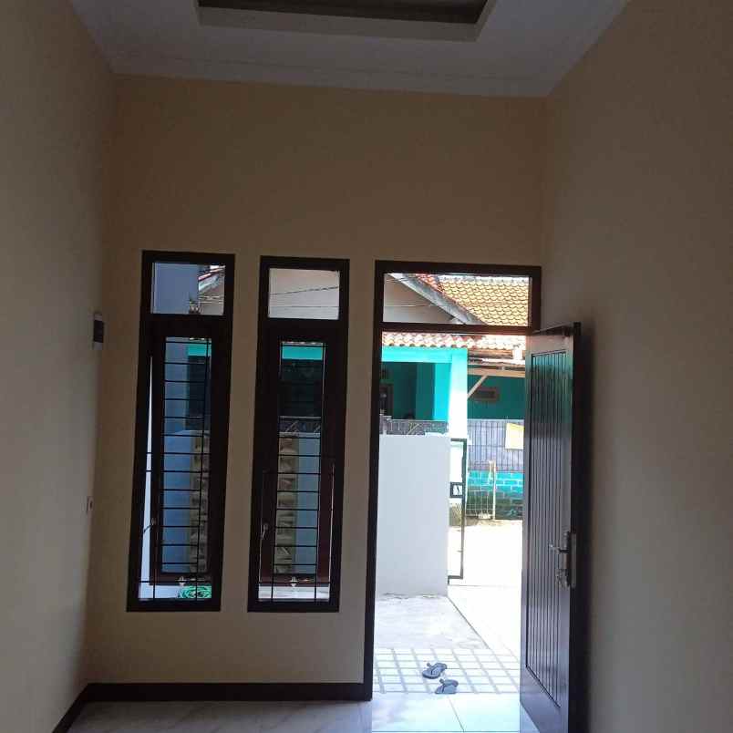 dijual rumah villa mutiara gading 1
