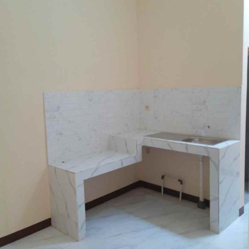 dijual rumah villa mutiara gading 1