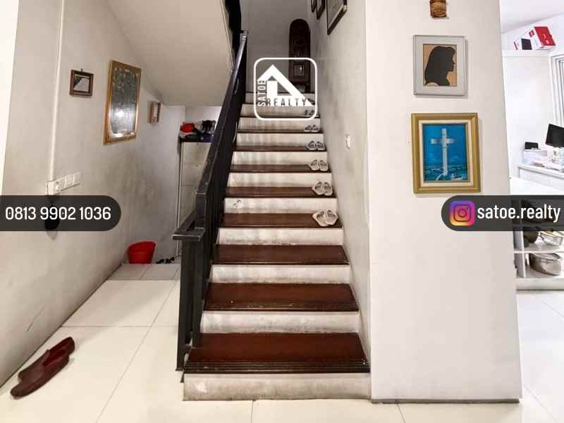 dijual rumah villa pondok indah