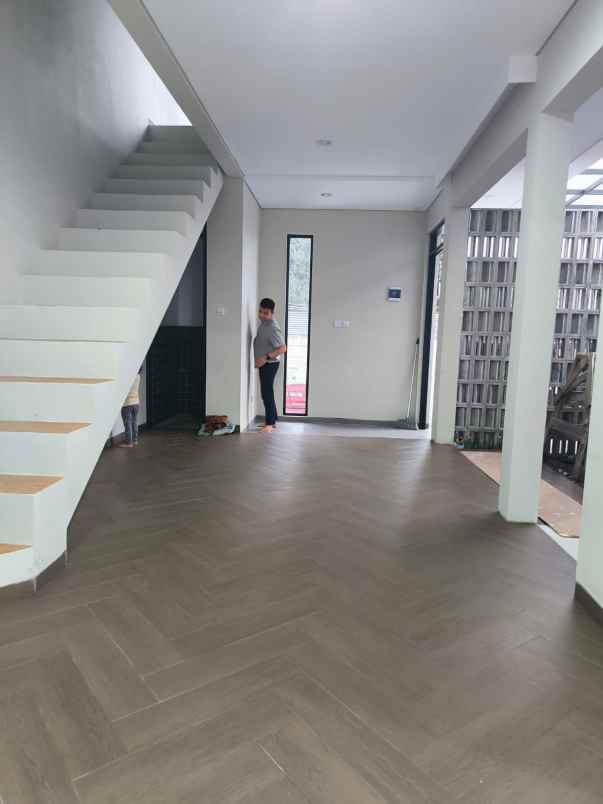 dijual rumah vista hanjuang