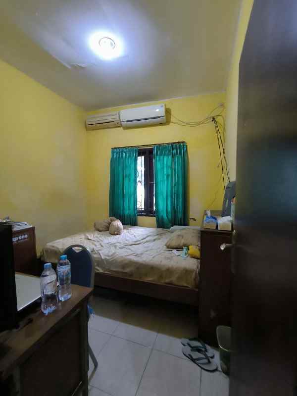 dijual rumah wiguna rungkut