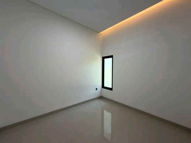 dijual rumah wijirejo