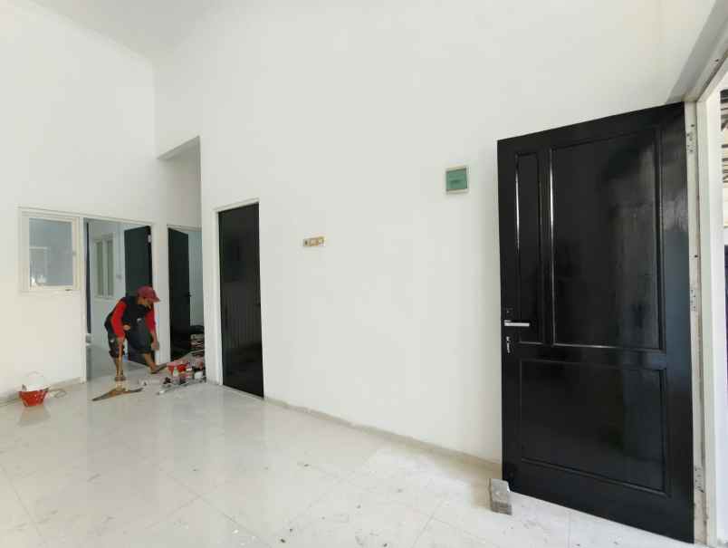dijual rumah wisata semanggi wonorejo