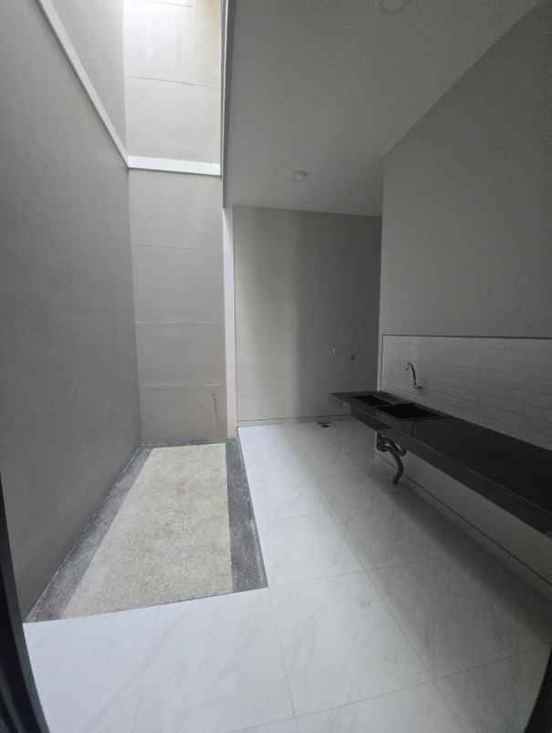 dijual rumah wisma mukti