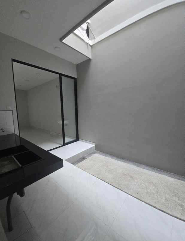dijual rumah wisma mukti