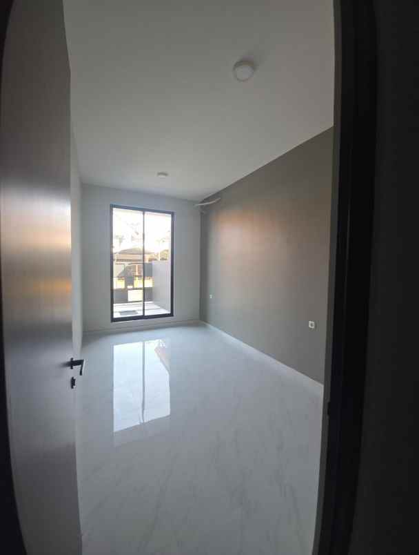 dijual rumah wisma mukti