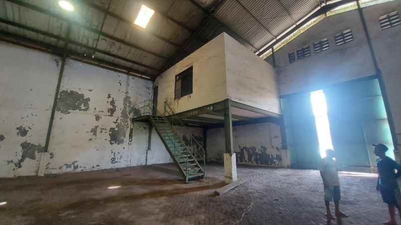 dijual sewa gudang di surabaya