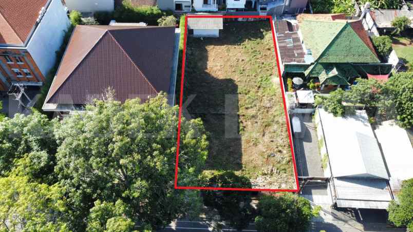 dijual tanah jalan raya puputan renon dekat bank bca