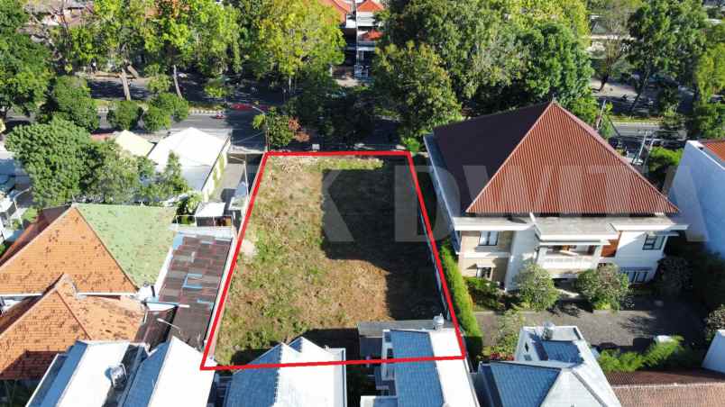 dijual tanah jalan raya puputan renon dekat bank bca