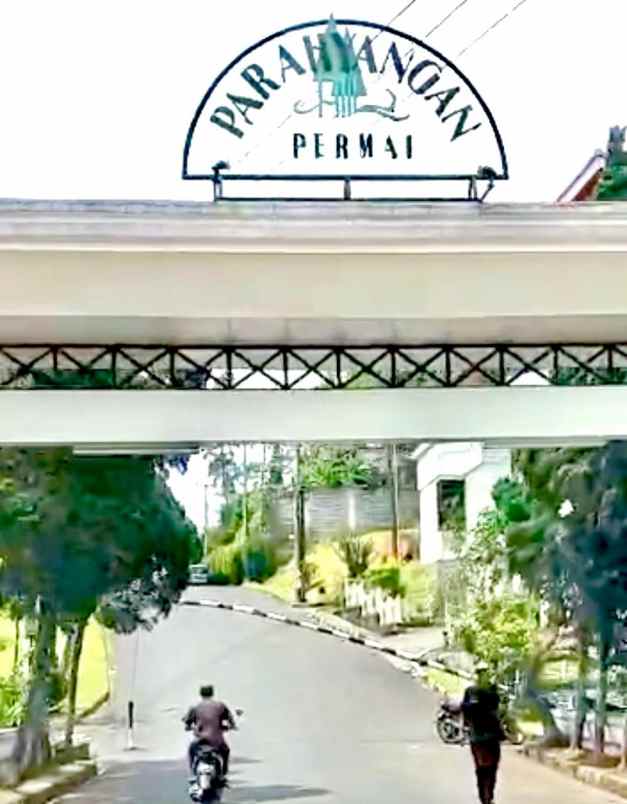 dijual tanah komplek parahyangan permai