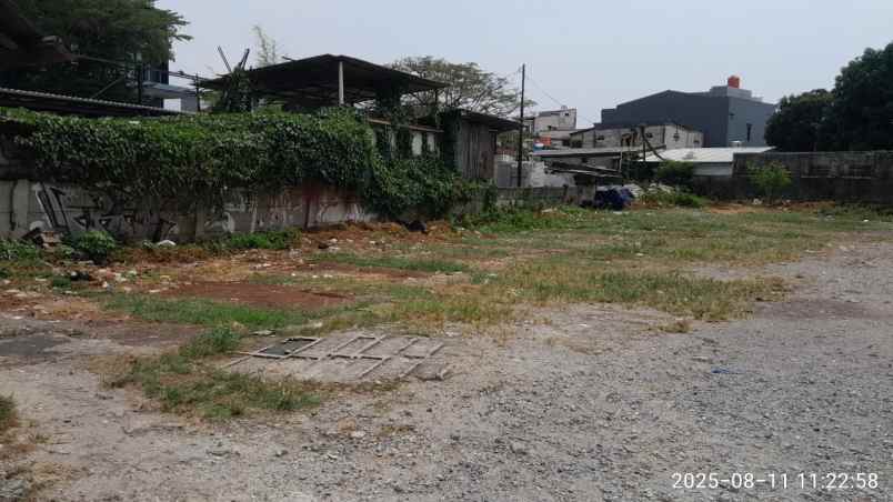 dijual tanah komplek perumahan green