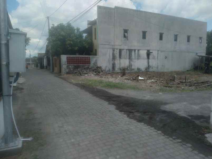 dijual tanah pelem baturetno