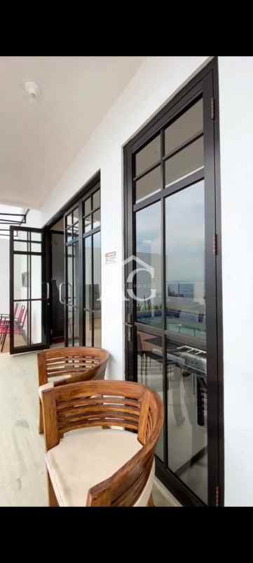 dijual villa aethetic full furnish di kota batu