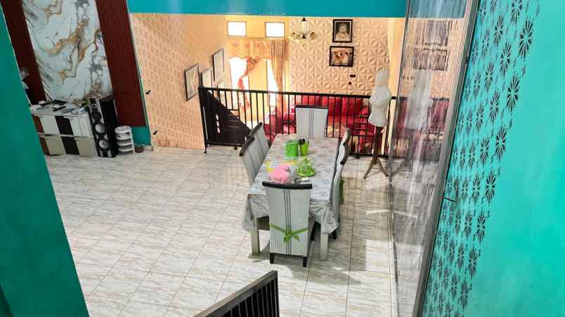 dijual villa jl babakan peuteuy