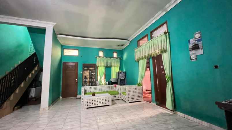 dijual villa jl babakan peuteuy