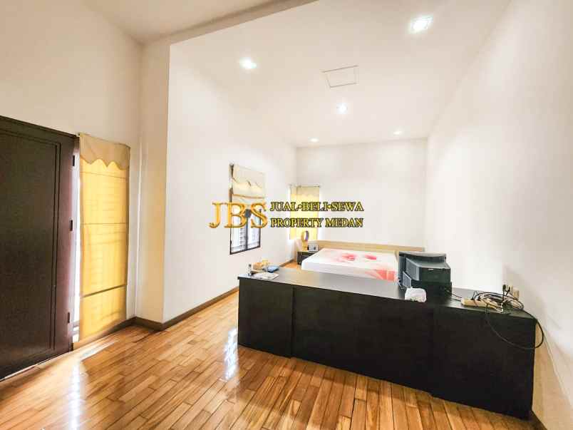 dijual villa kompek cemara asri