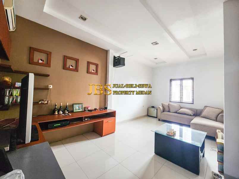 dijual villa kompek cemara asri