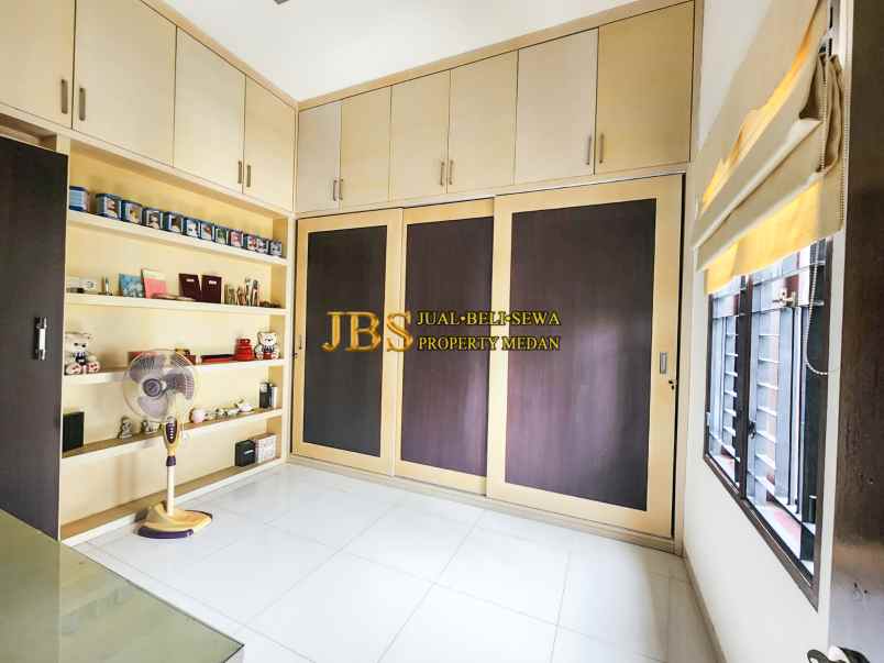 dijual villa kompek cemara asri