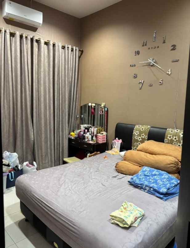 dijual villa komplek cemara asri jalan